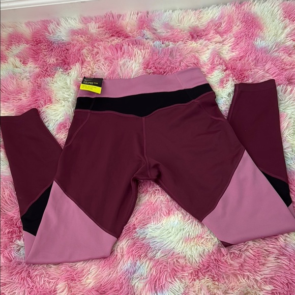 Nike Pink and Red Performance Leggings - Picture 3 of 3